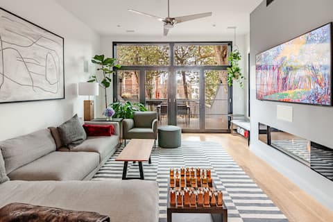 Beautiful new Georgetown home