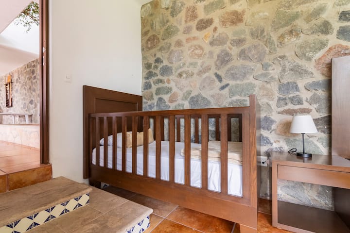 Დონე -1: ერთადგილიანი საწოლი, საძინებელი 5. 