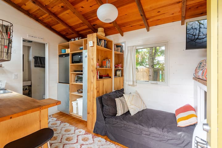 Tiny Home Haven In Montavilla - Portland, OR