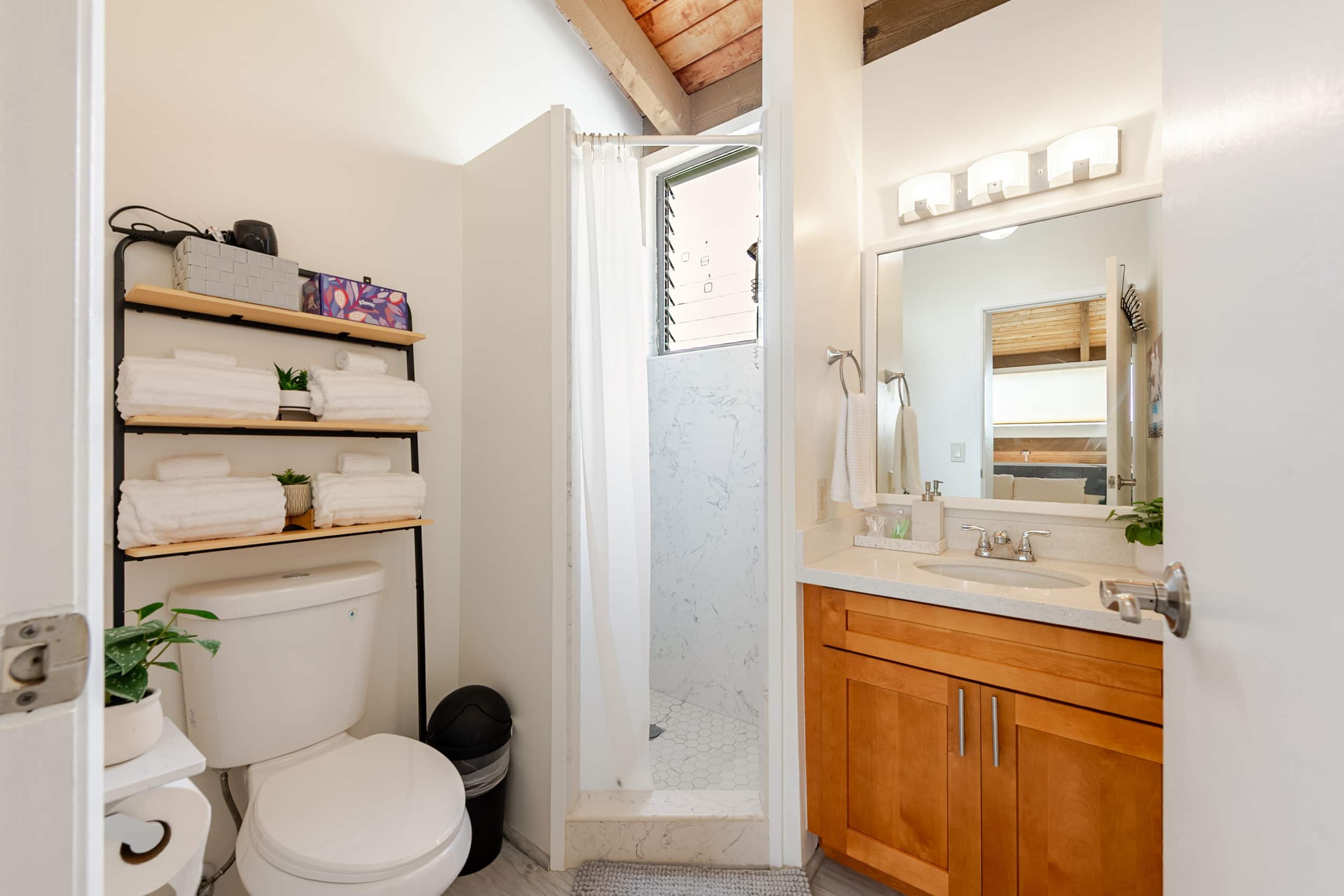 Lokahi Hale. Down town, newly renovated loft - Image 23