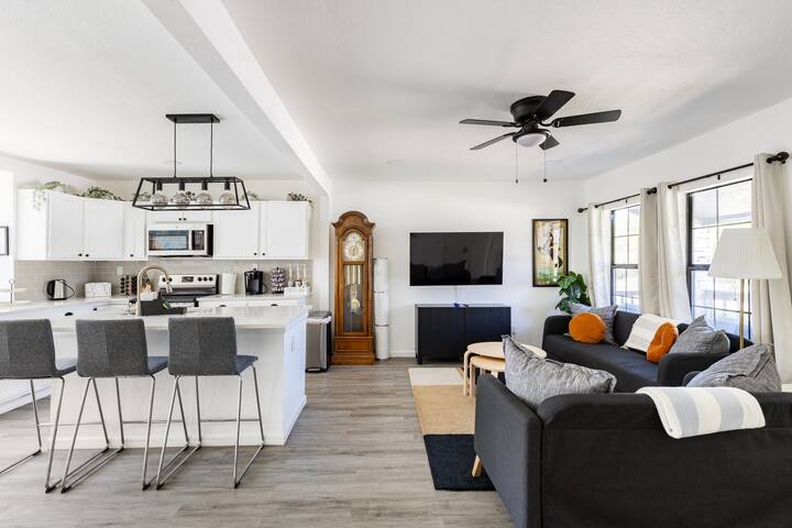 Charming House & Private Guesthouse gallery image 4