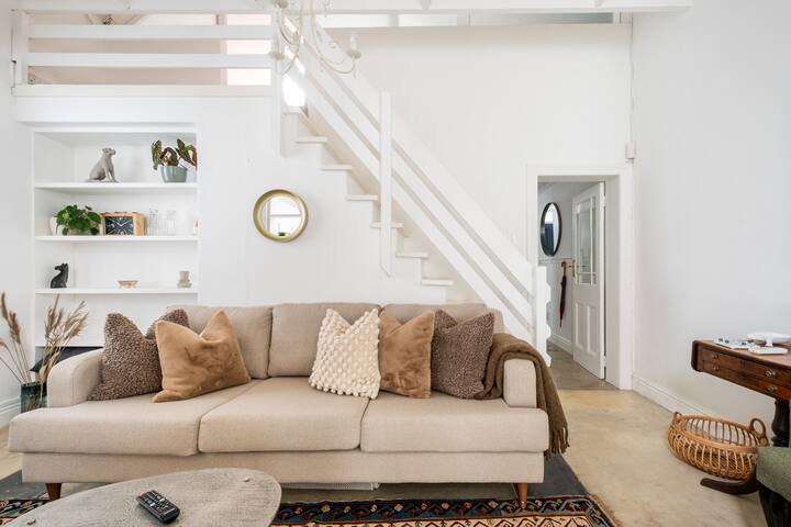 Luxury Newlands Home gallery image 5