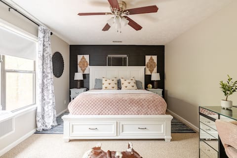 Beautiful Updated Pickwick Home 4 Acres with Creek