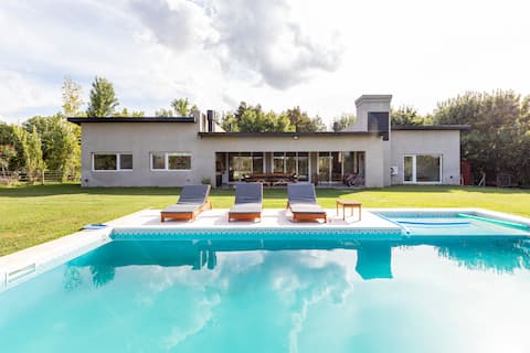 Airbnb con mejor rendimiento: Beautiful house in Club de Campo en Partido De Luján