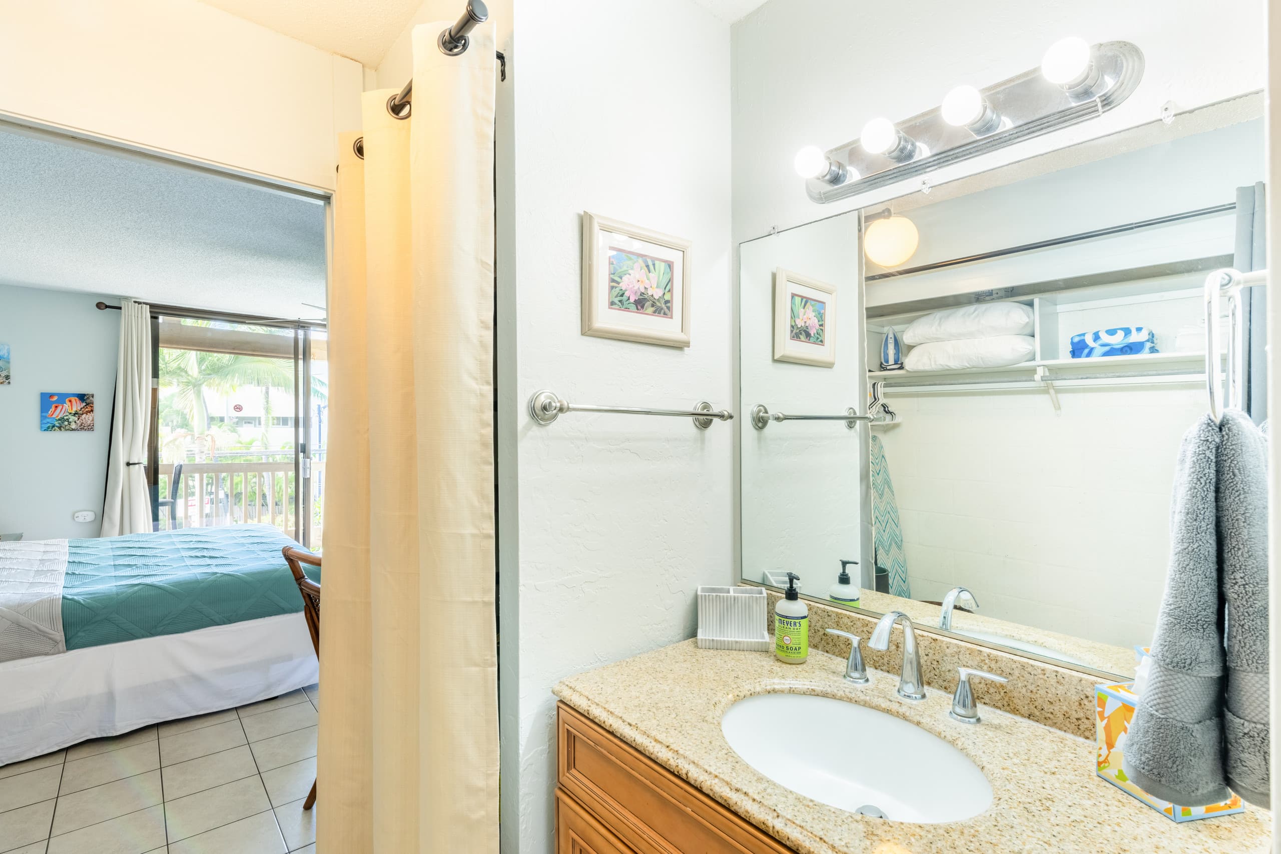Condo in Kailua-Kona · ★4.65 · Studio · 1 bed · 1 bath - Image 40