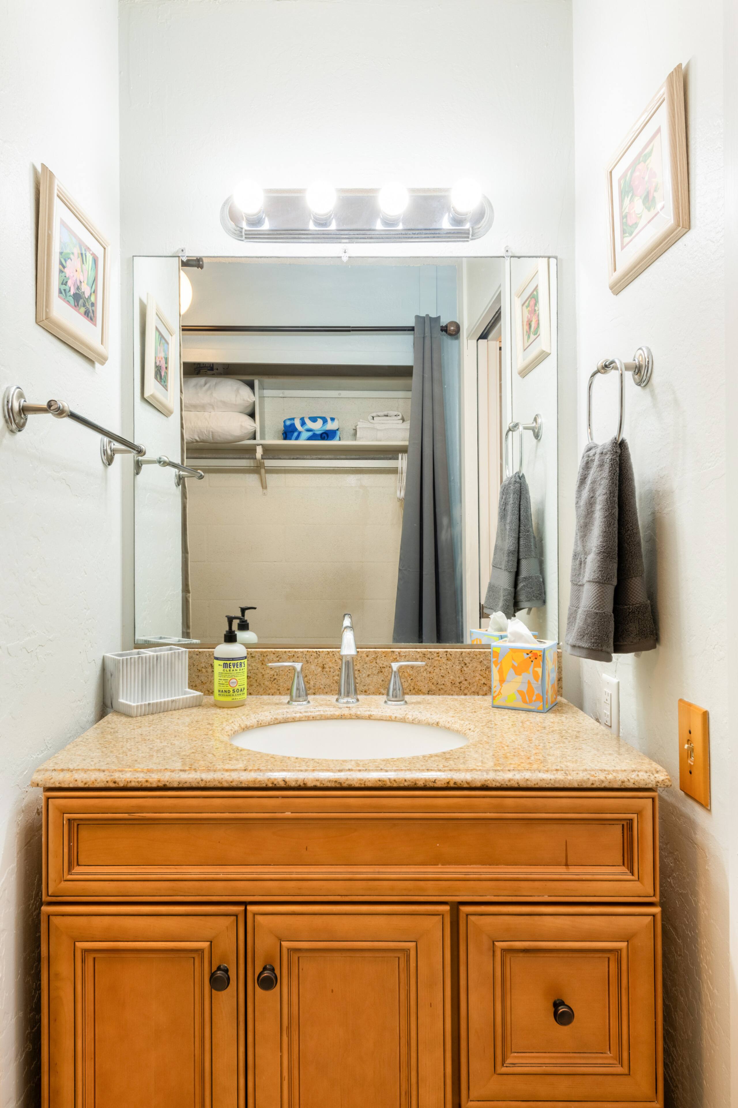 Condo in Kailua-Kona · ★4.65 · Studio · 1 bed · 1 bath - Image 39