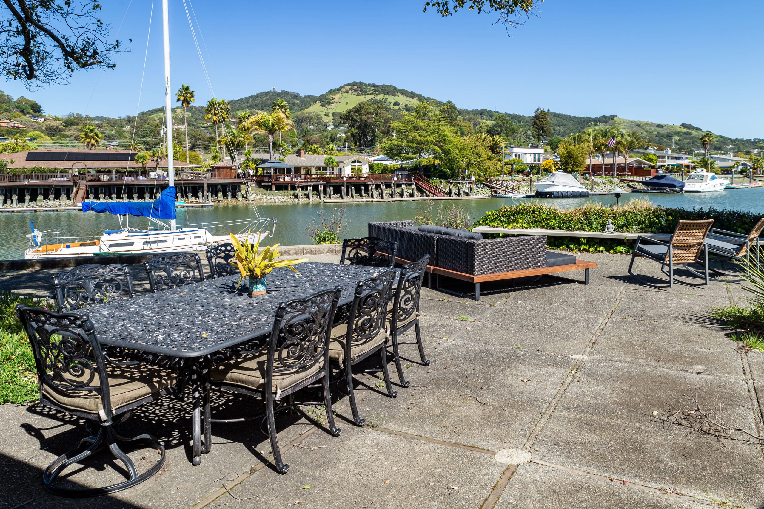 Waterfront Home with Dock, Hot Tub & Yoga Patio - Photo 83