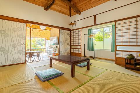 [Garage Seven Wheels] Rent a whole house where you can stay with a motorbike!Fully automatic mahjong