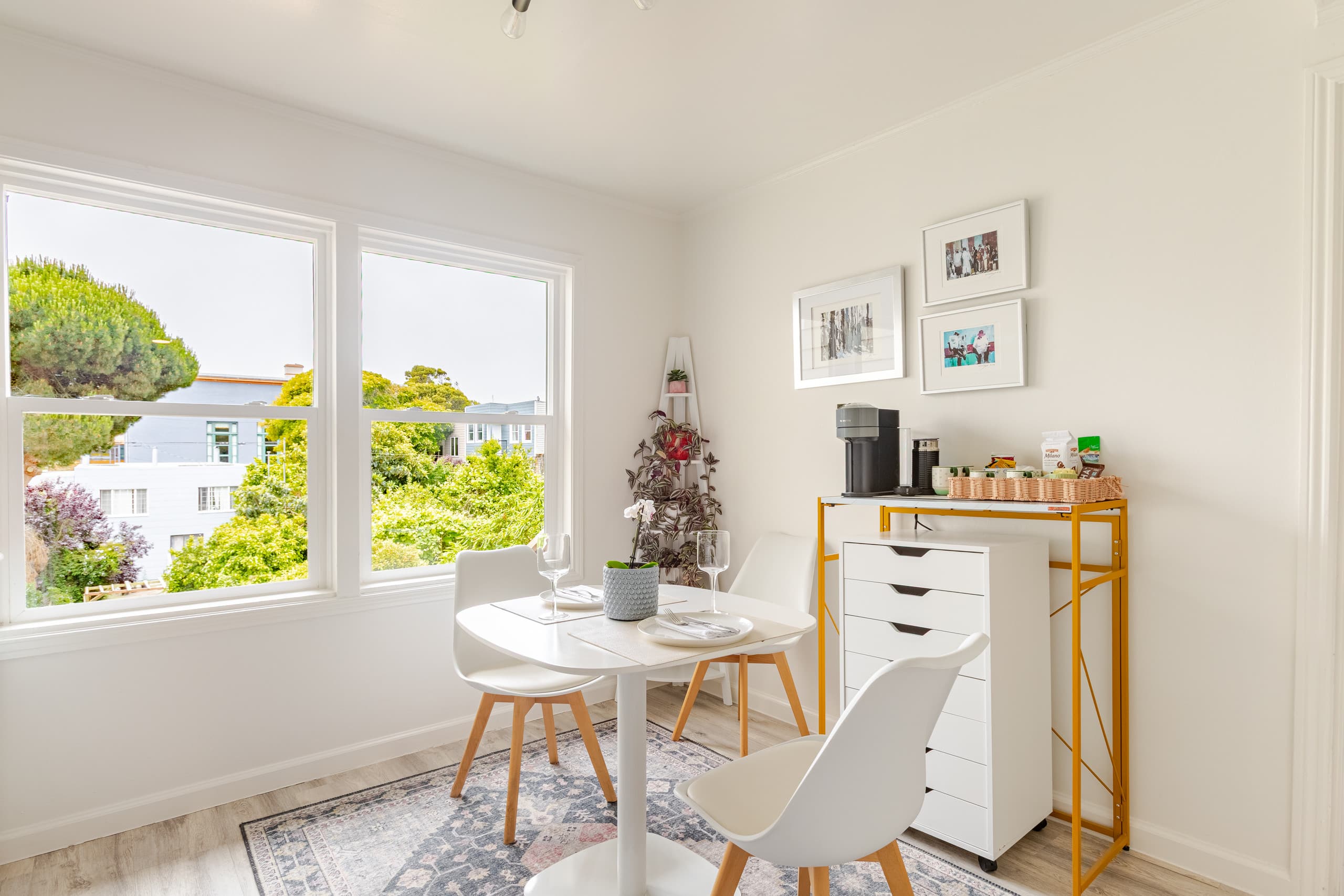 Modern Sunnyside Apartment/Remote work friendly - Image 18
