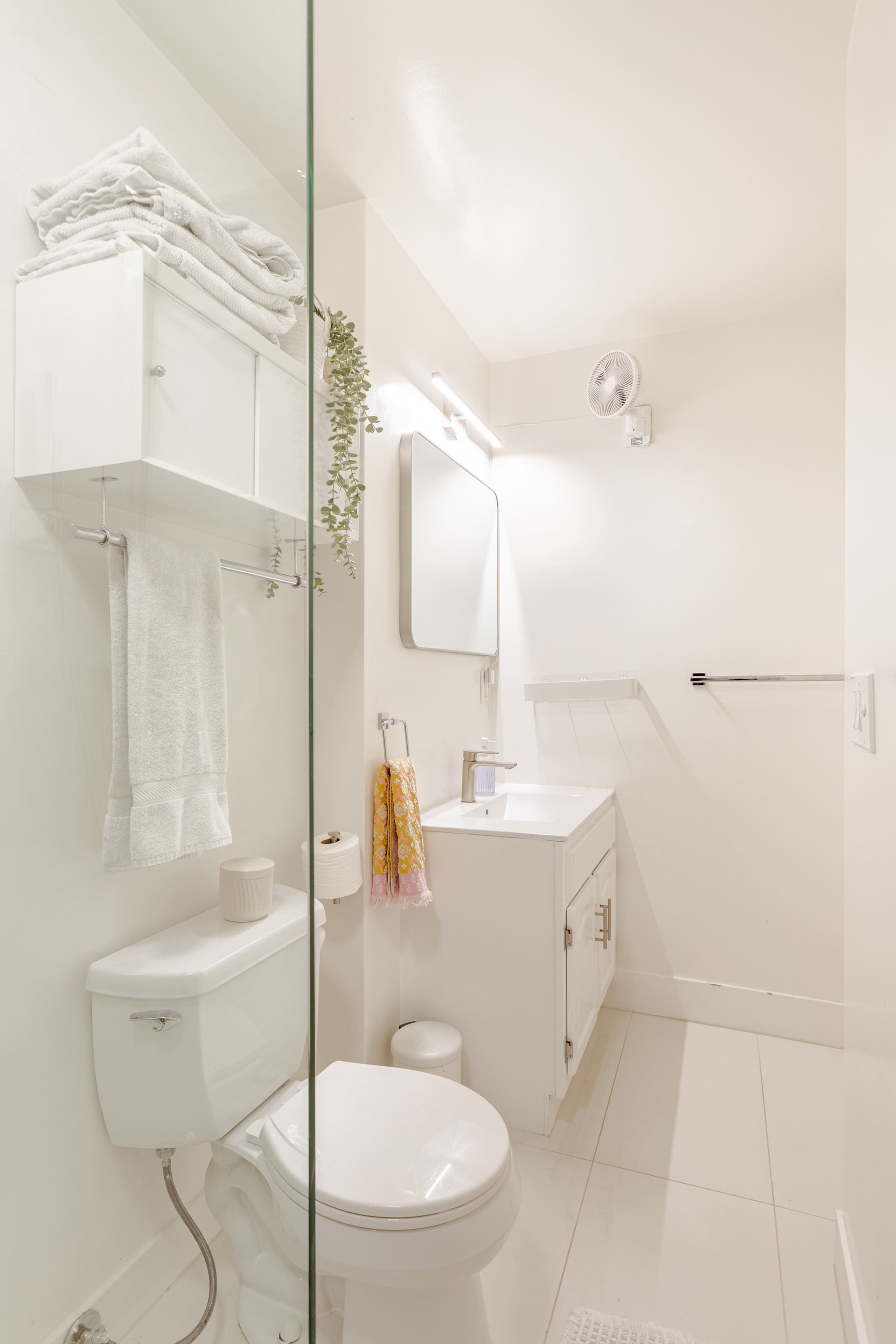 Modern Sunnyside Apartment/Remote work friendly - Image 43