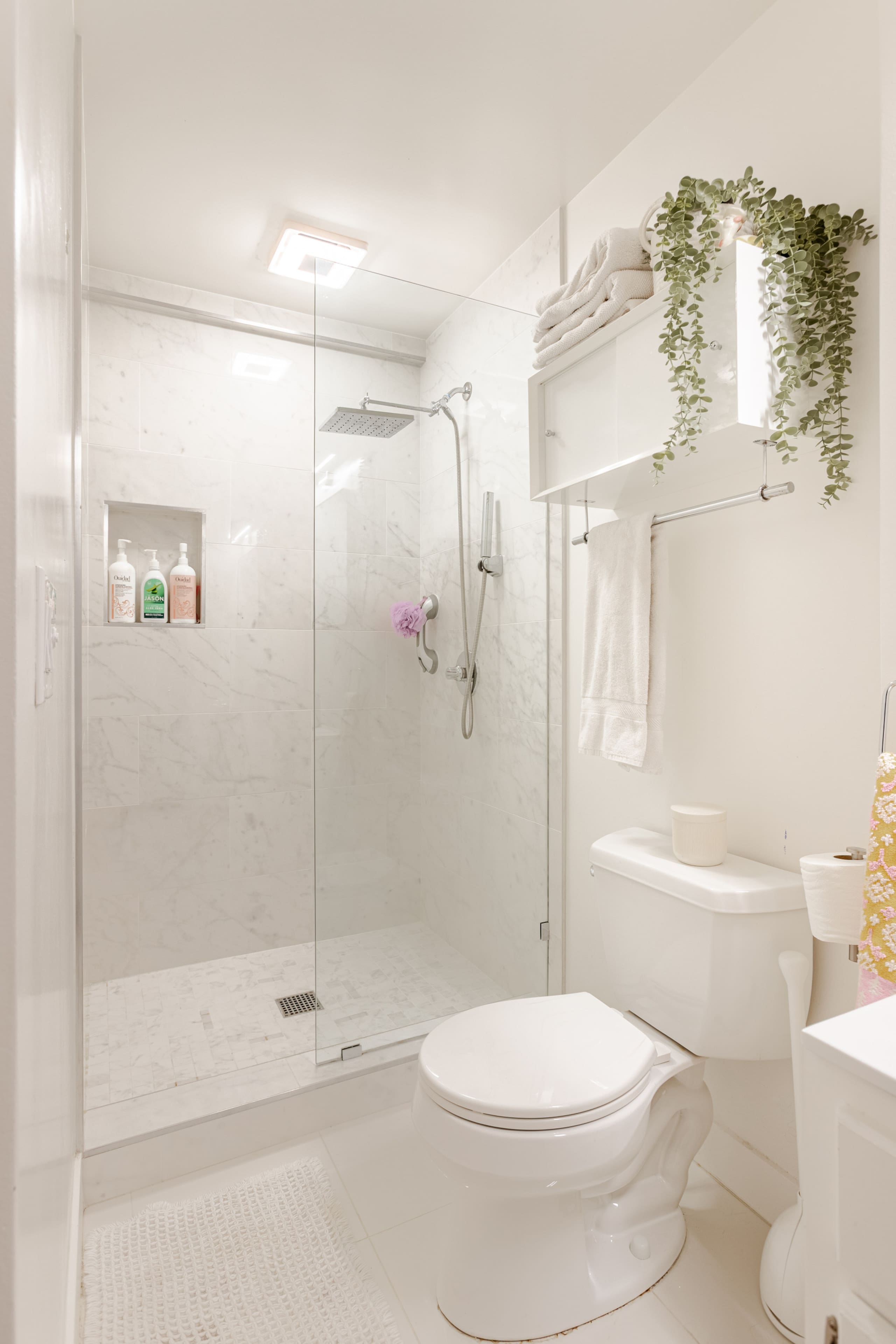 Modern Sunnyside Apartment/Remote work friendly - Image 42
