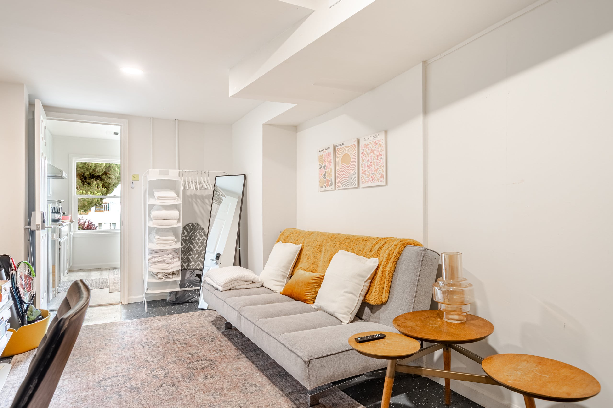 Modern Sunnyside Apartment/Remote work friendly - Image 33