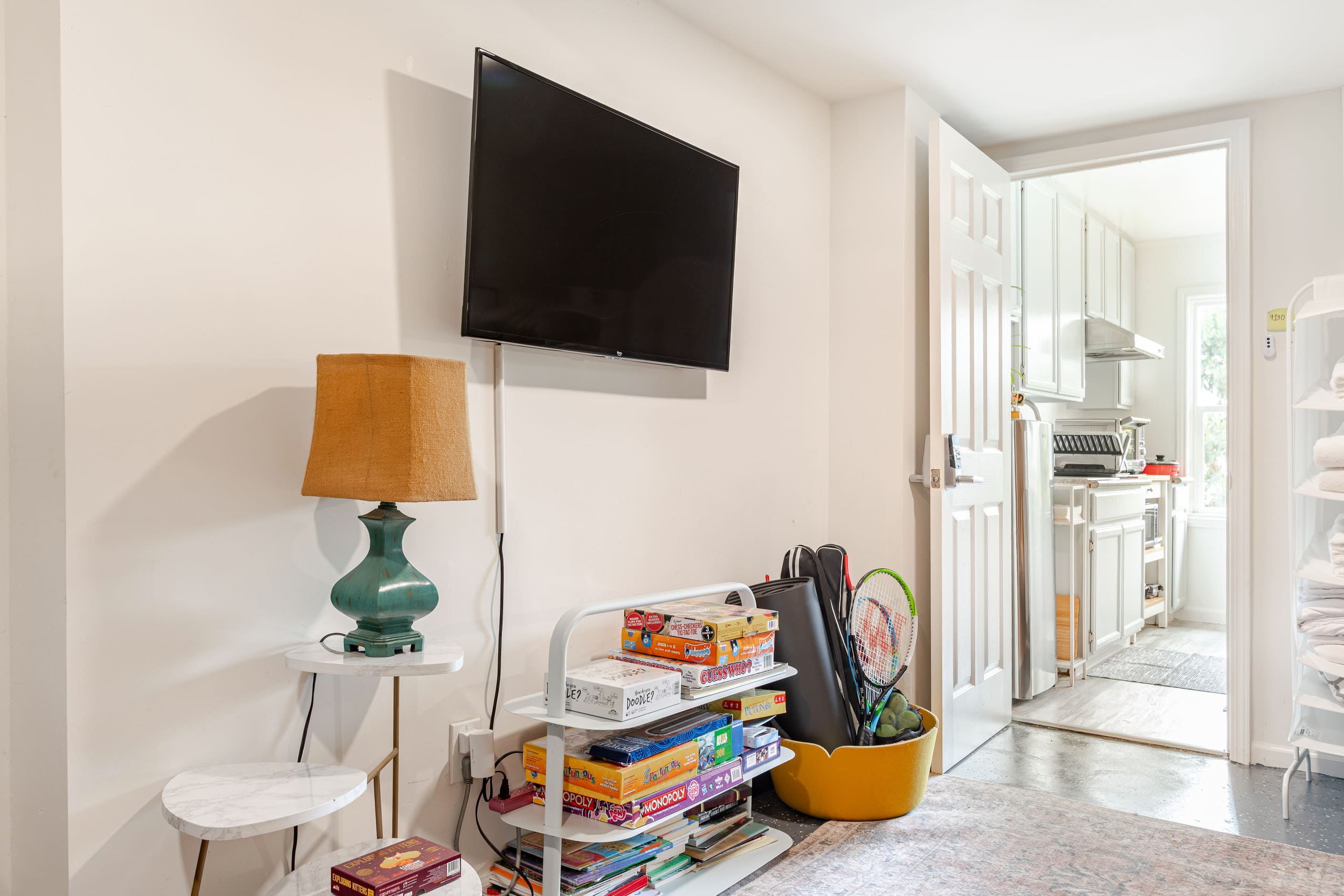 Modern Sunnyside Apartment/Remote work friendly - Image 31