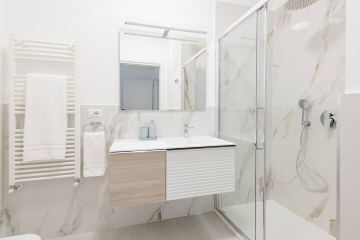 Luxury Apartament Close to San Siro, Duomo, Fiera gallery image 5