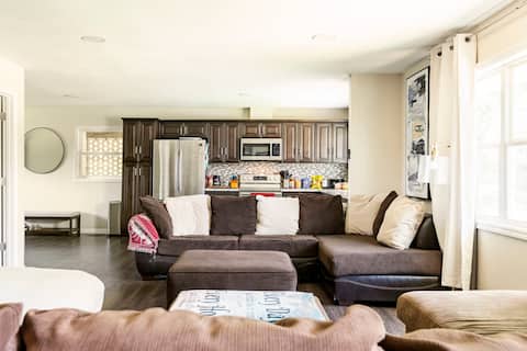 Successful Airbnb property: Home Away from Home in Northport