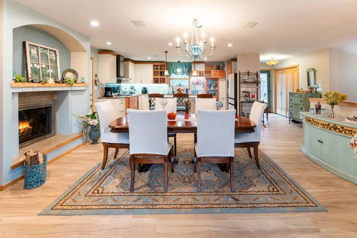 The Enchanted Woods with Hot Tub House gallery image 2