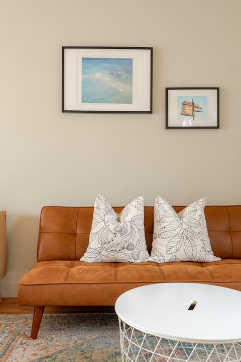 Top performing Airbnb: Newly Renovated Guest House! in Del Rey
