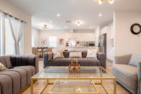Upland 4BR Retreat, BBQ Patio, Near 10 & 210 Fwys