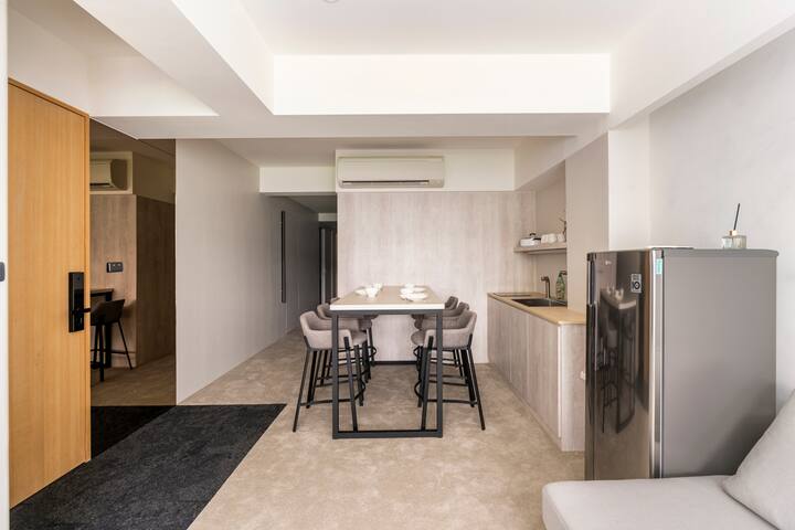 台北車站 捷運中山站 寧夏夜市/14:00退房/重新裝修電梯公寓 gallery image 3