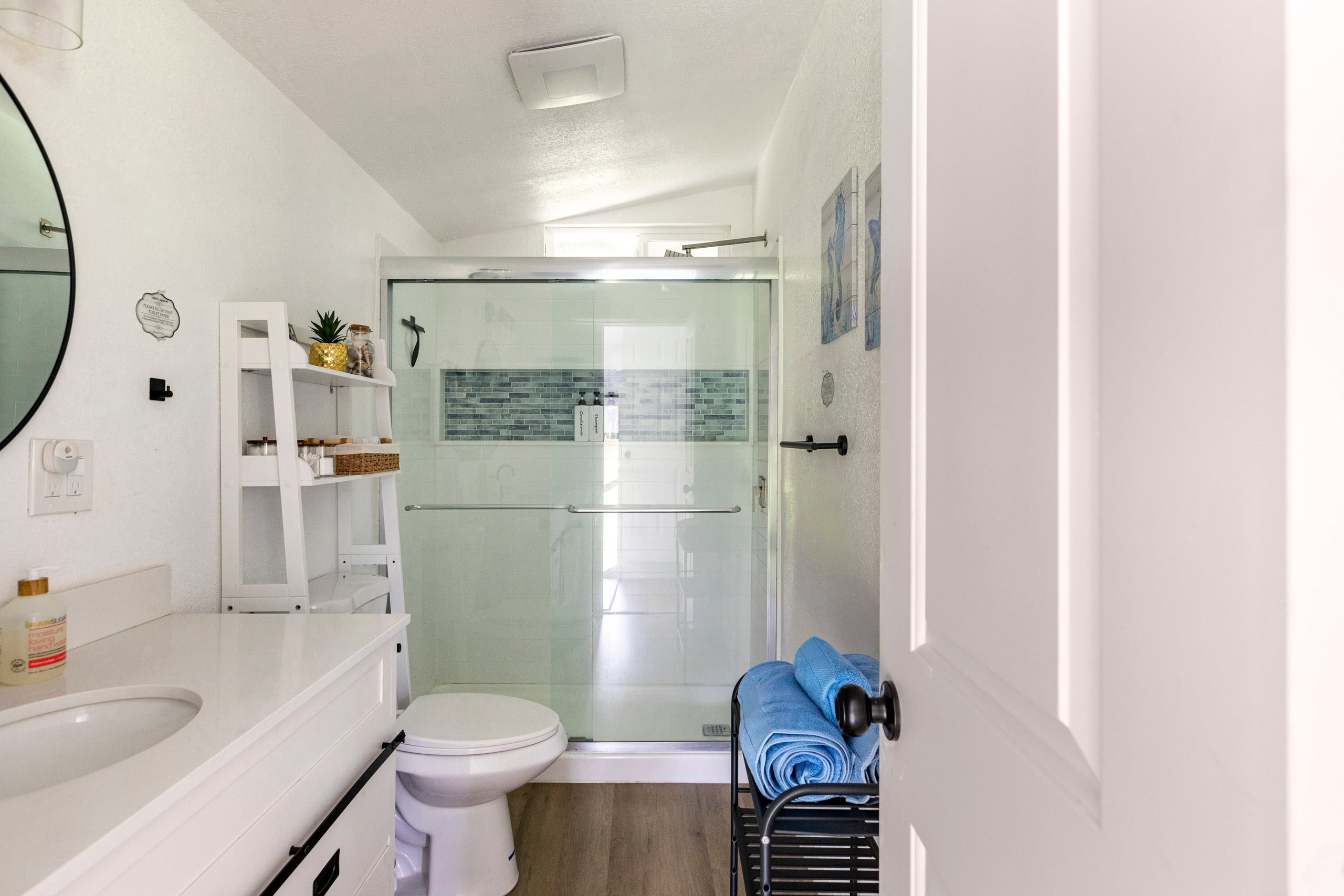 Home in Honokaa · ★4.95 · 3 bedrooms · 4 beds · 2 shared baths - Image 37
