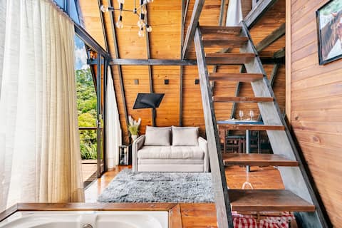 Chalet with bathtub and pool