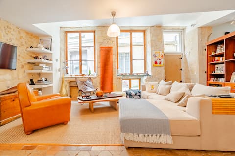 Annonce Airbnb populaire: Large apartment in the hyper-center à Bordeaux Centre