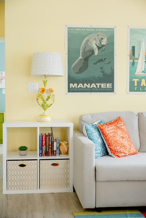 Popular Airbnb listing: Dunedin Roost · 1BR Suite · Walk to Pinellas Trail in Dunedin