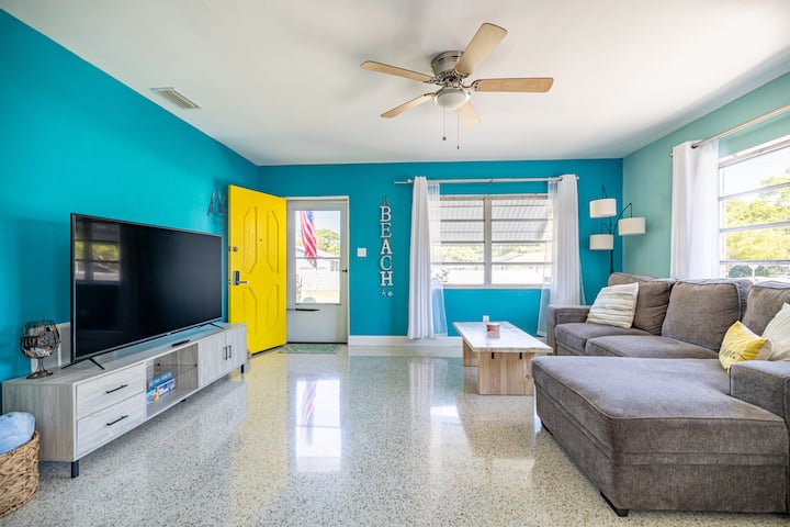 Relaxing 3br | Close To Beach, Downtown & Gulfport - St. Petersburg, FL