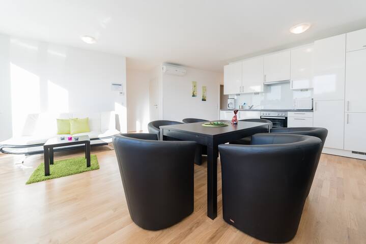 2 Bedroom Apartment with Balcony and Aircondition gallery image 3