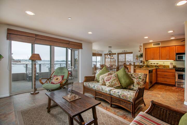 Relaxing Bayview Sunrise B2 gallery image 4