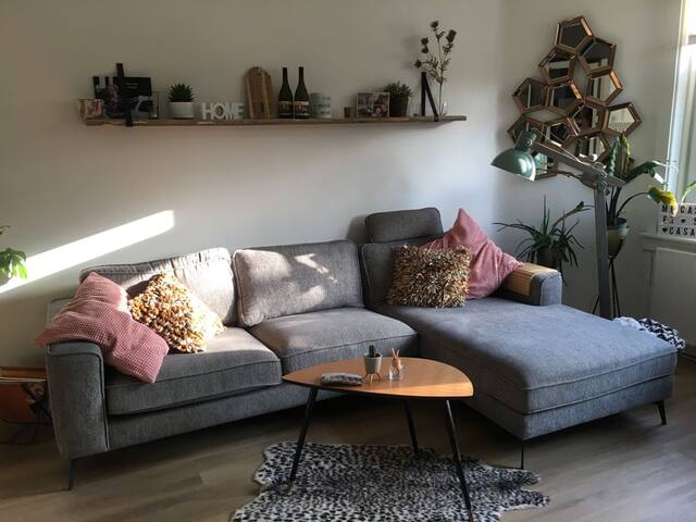 Lovely apartment at the water with a sunny balcony gallery image 2