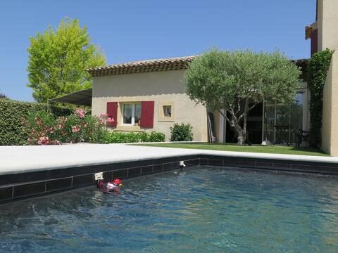 Quiet 51m2 mini villa in village