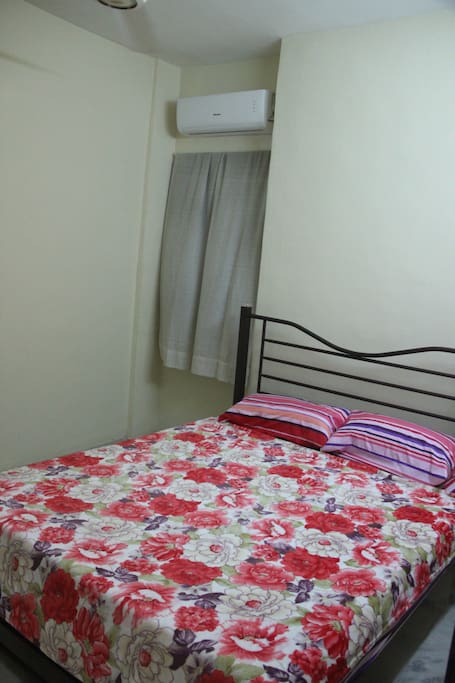 Middle Bedroom With Air Condition, Walldrobe