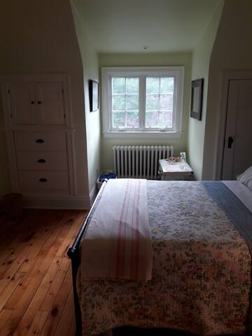 Beautiful And Private Annex Apartment Near Subway Apartments For Beautiful And Private Annex Apartment Near Subway Apartments For Rent In Toronto Ontario Canada