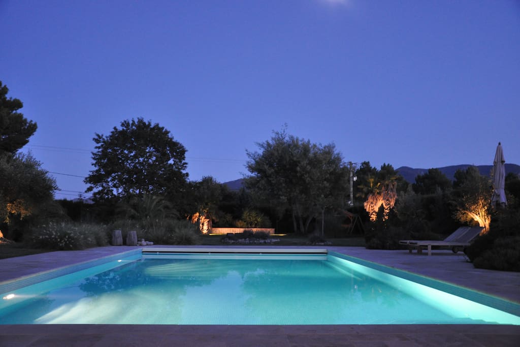 Long pool by night!