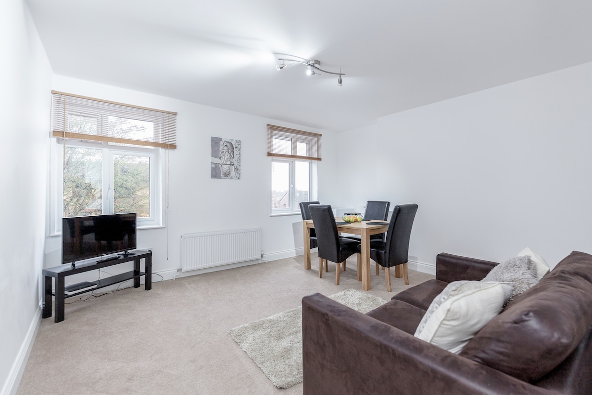 Leistungsstarkes Airbnb: Royal Apartments Heathrow: Apt No. 3 in Iver