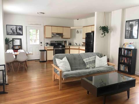 1 Br with Parking Perfect Location (Harvard/MIT)