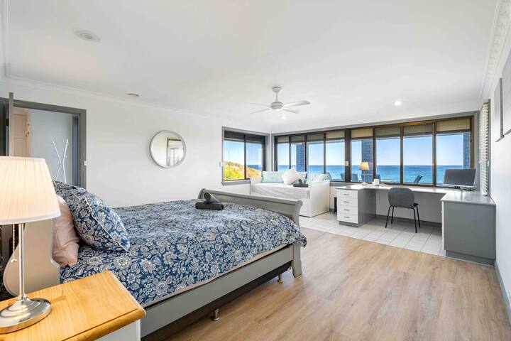 Beachfront Penthouse by Peppy Beach Retreats® gallery image 3