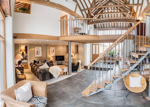 Large 4 bedroom converted barn in rural location