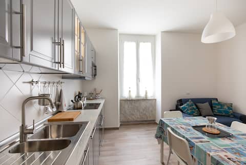 Top performing Airbnb: La Spezia near the station, ideal for Cinque Terre in La Spezia
