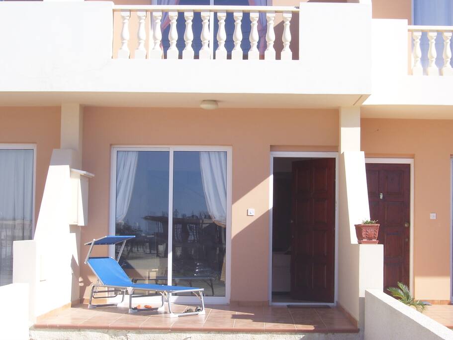 Private terrace & garden for sunbathing