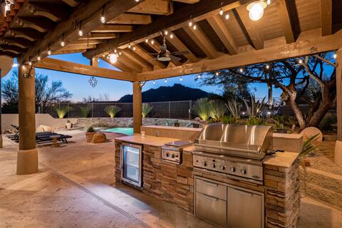 Private Carefree Compound-Heated Pool/Spa & Gym