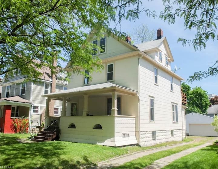 Akron Vacation Rentals Apartments and More Airbnb