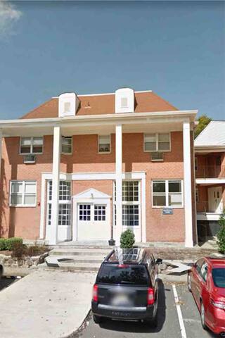 COZY PRIVATE ROOM IN WOODBRIDGE/FORDS APARTMENT!