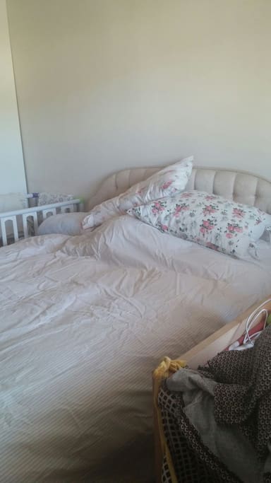 this is the bed. you can have 2 rooms if needed.king size bed.