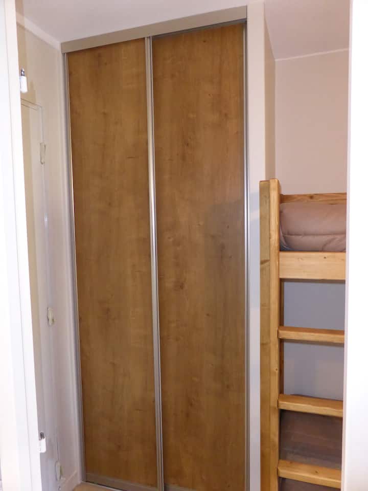 1 shelf part 1 wardrobe part