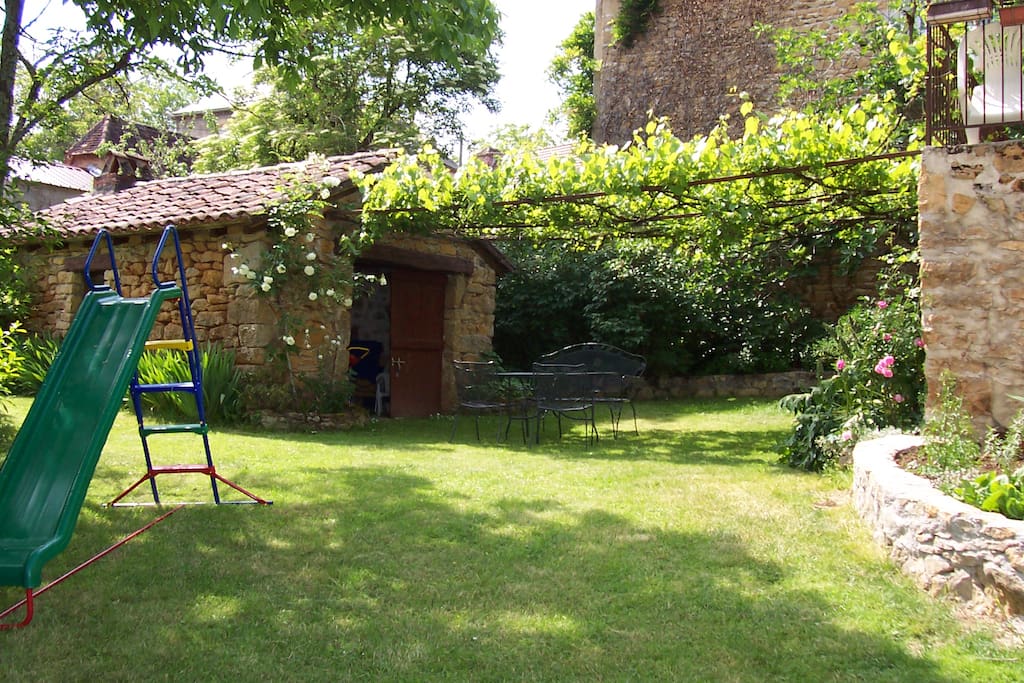jardin et four à pain