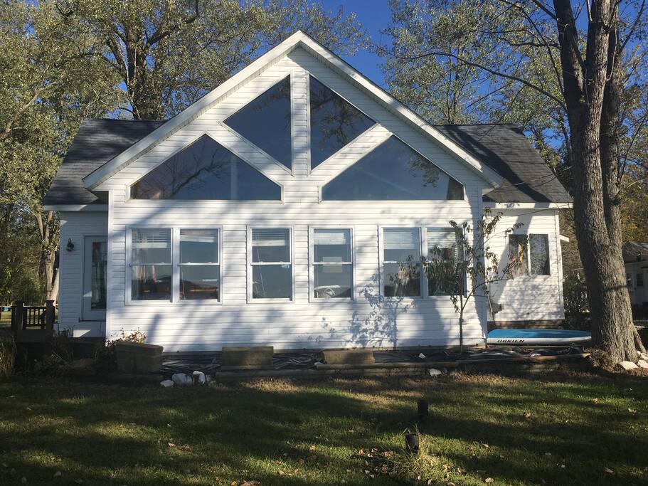 Little White Cottage on the Lake Cottages for Rent in Chippewa Lake
