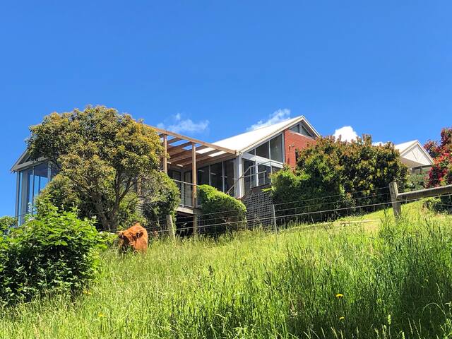 The Bay House, idyllic farm retreat by the ocean gallery image 3