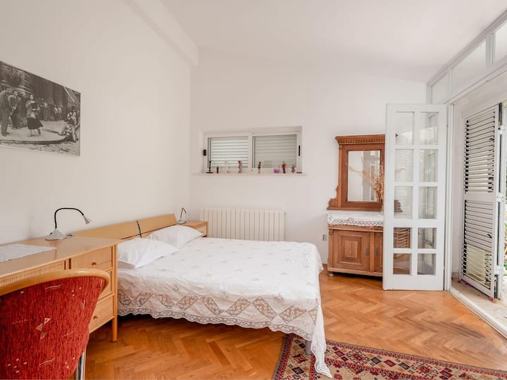 Schlafzimmer 3/غرفة نوم 3